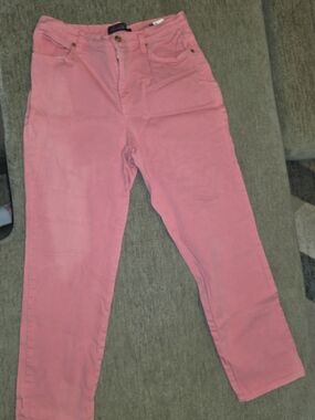Gloria Vanderbilt's "AMANDA" Women's Pink High-Waist Jeans Size 11